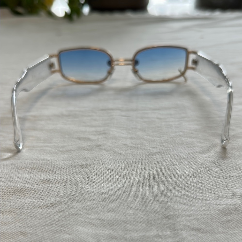 Stylish Blue and Gold Women's Sunglasses - Picture 5 of 7